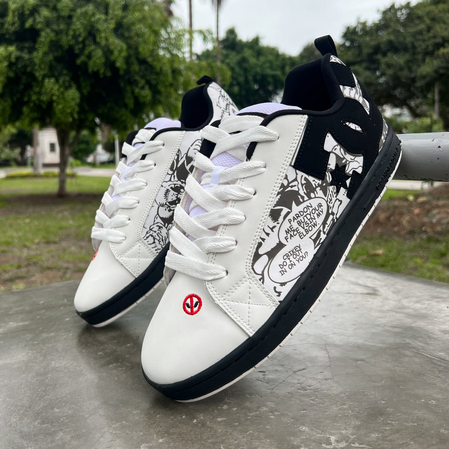 DC MARVEL COMICS  WHITE