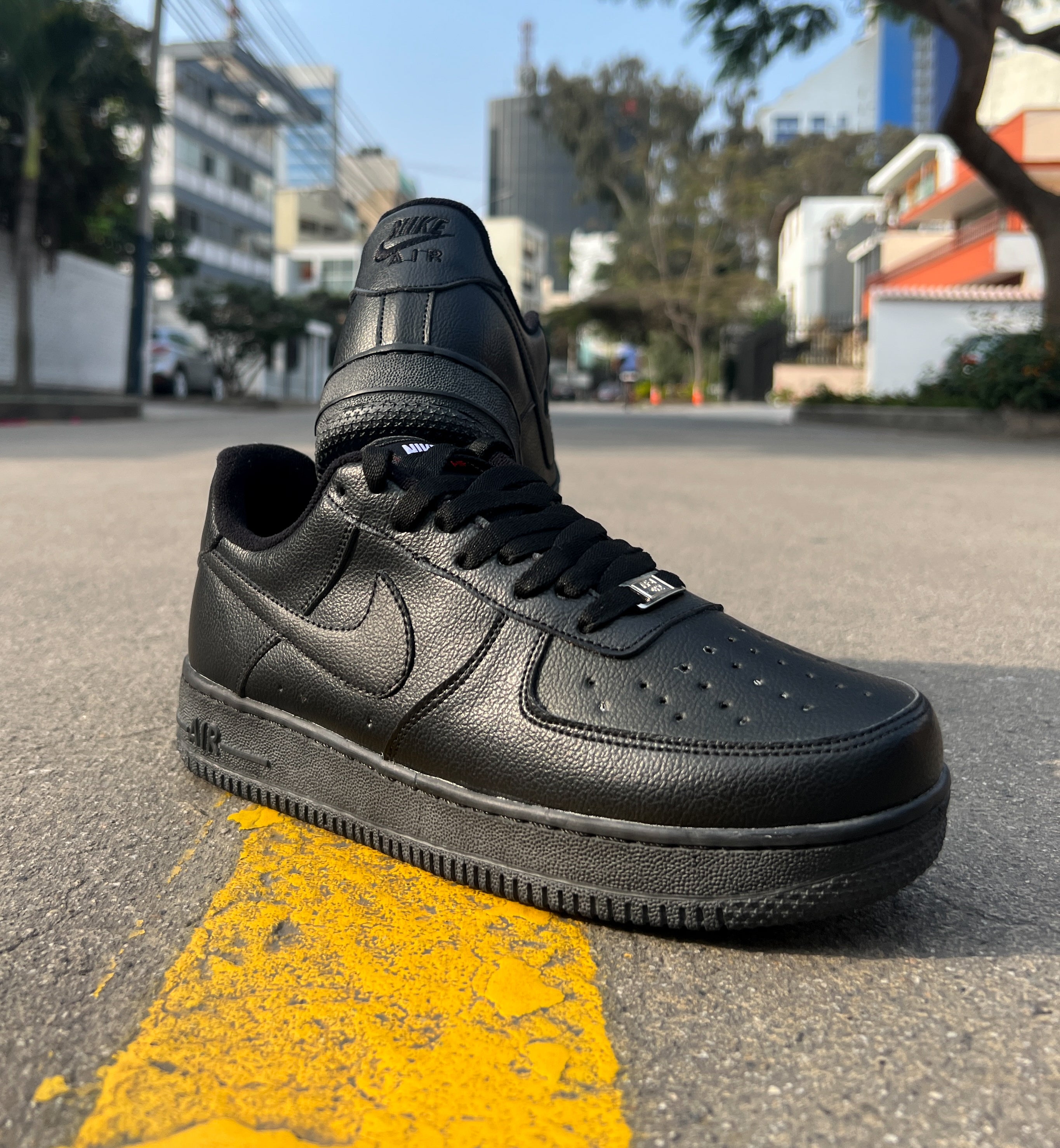 NIKE AIR FORCE  FULL  BLACK