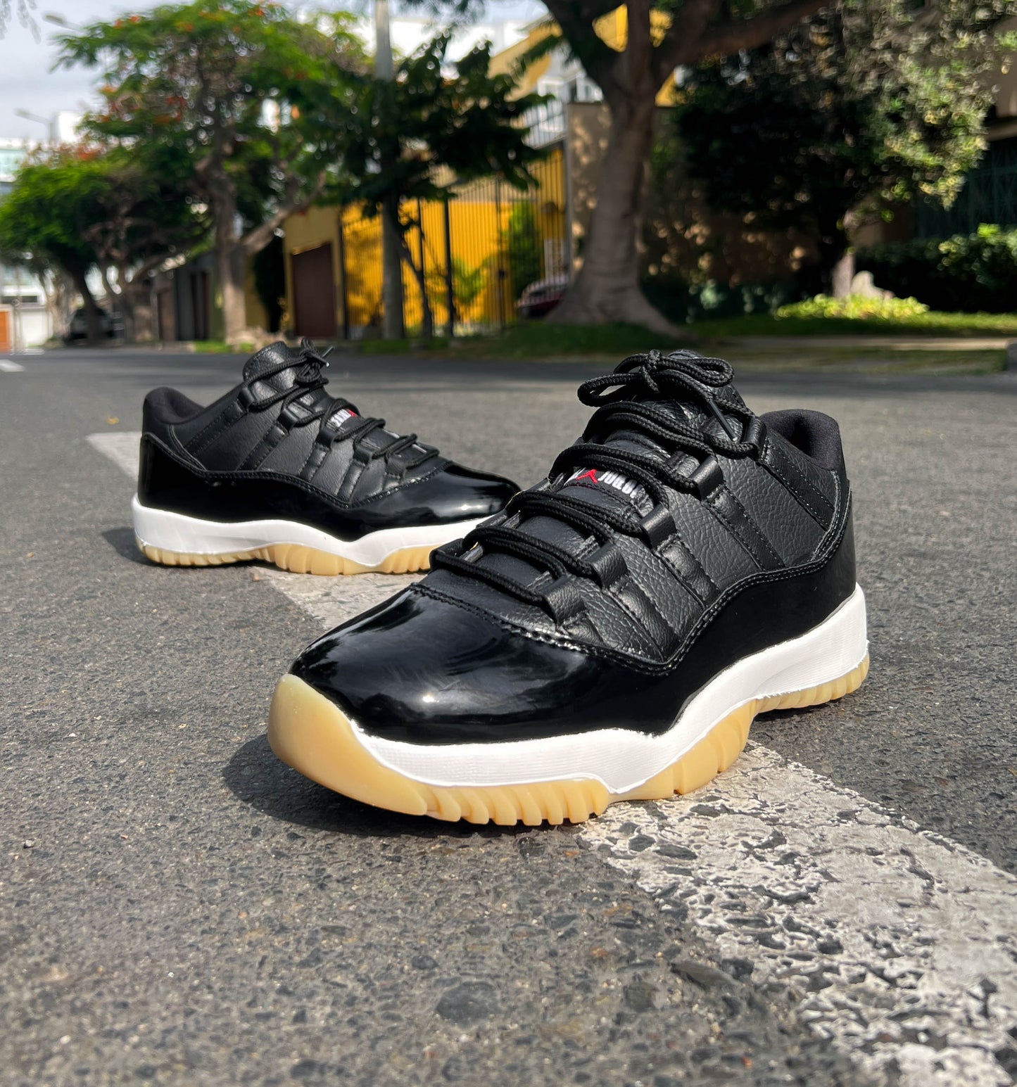 Retro 11 Low BLACK  AND YELOW
