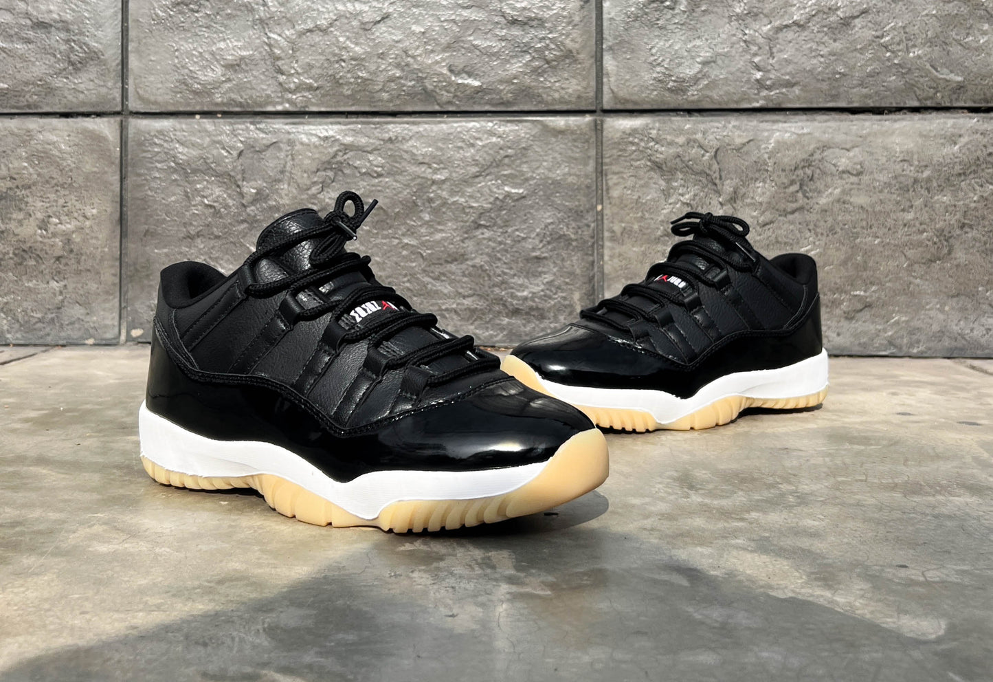 Retro 11 Low BLACK  AND YELOW