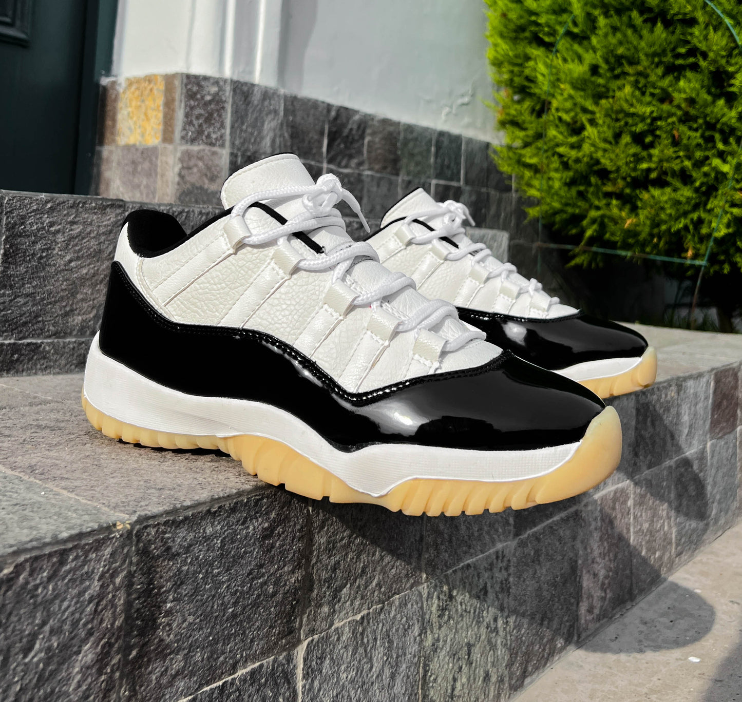 Retro 11 Low WHITE  AND BLACK