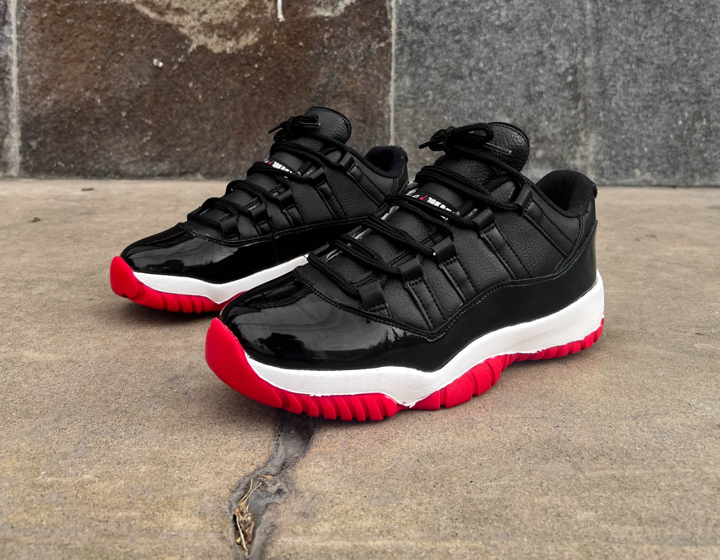 Retro 11 Low RED AND BLACK