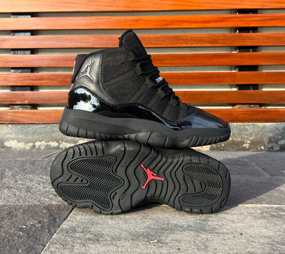 RETRO 11  FULL BLACK