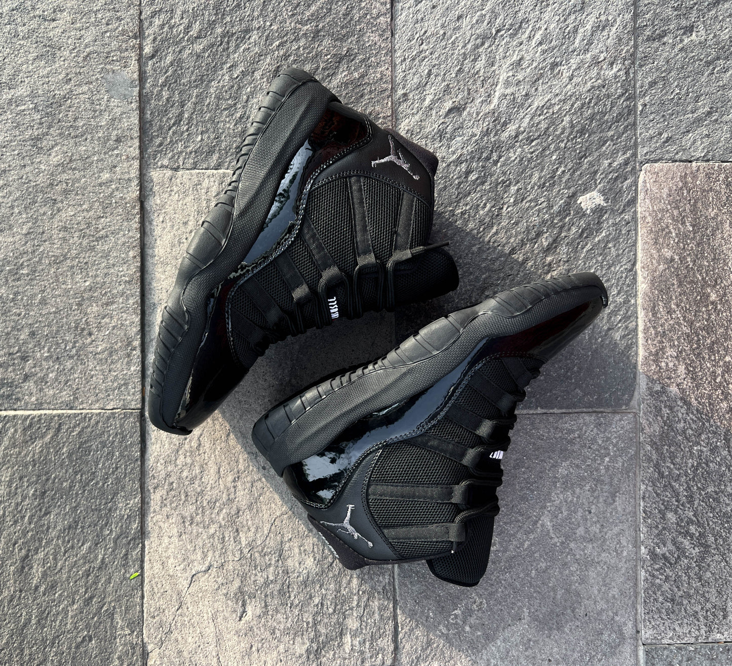 RETRO 11  FULL BLACK