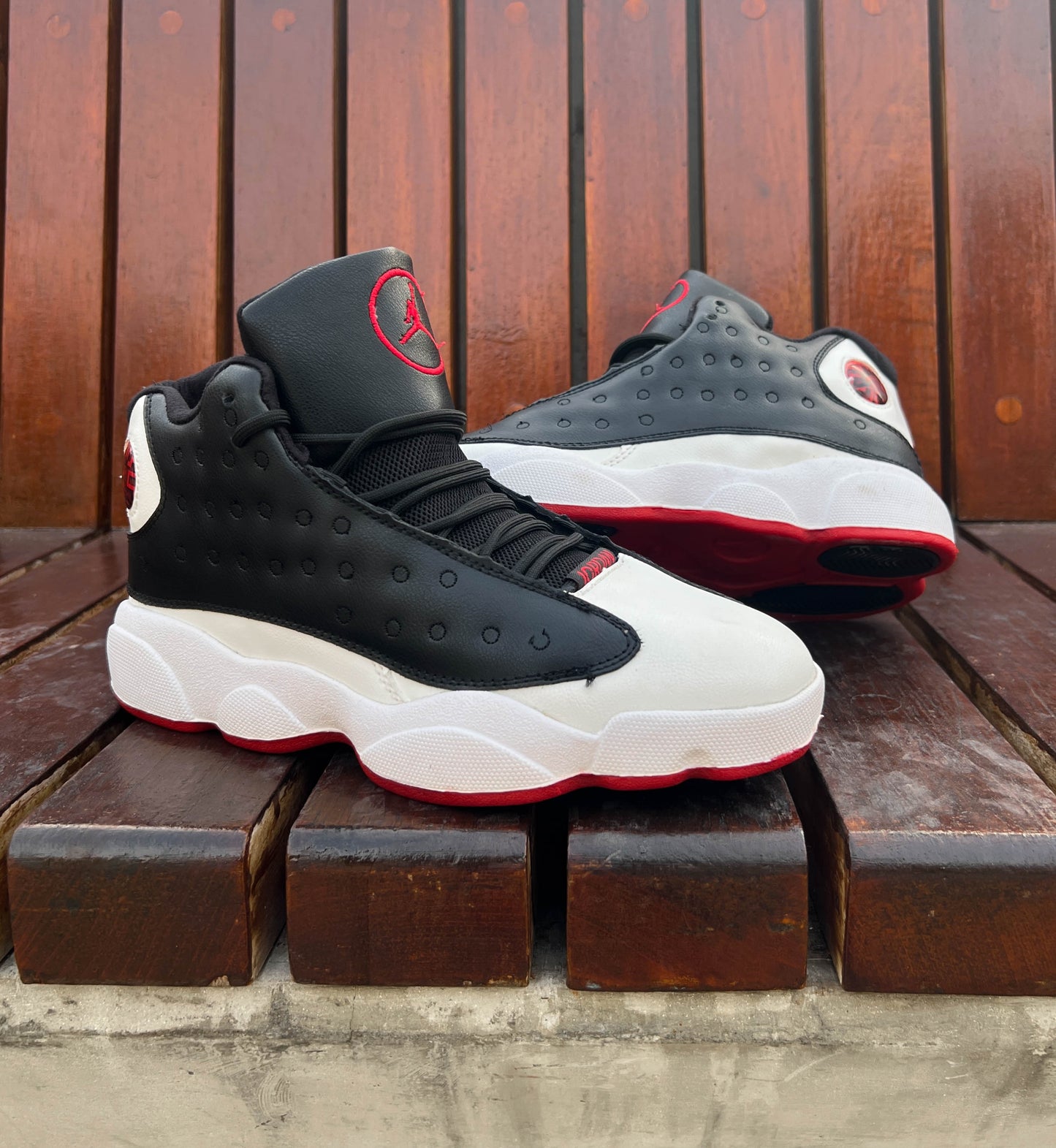 RETRO 13 BLACK  AND WHITE