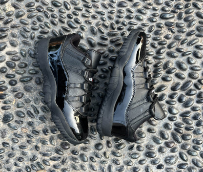Retro 11 Low FULL BLACK