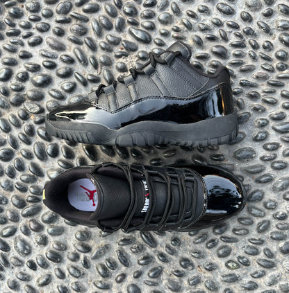 Retro 11 Low FULL BLACK