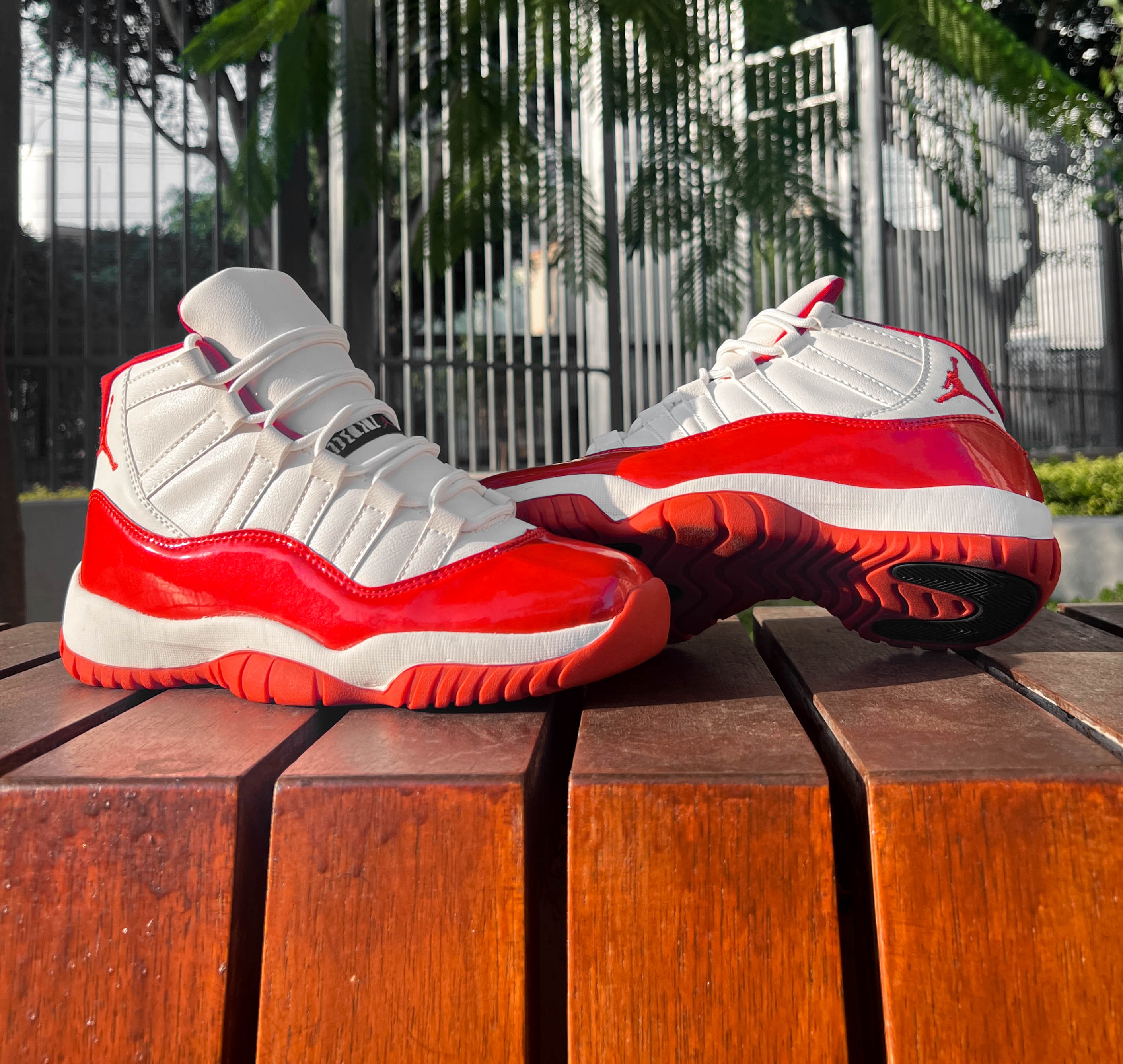 JORDAN 11 WHITE AND RED