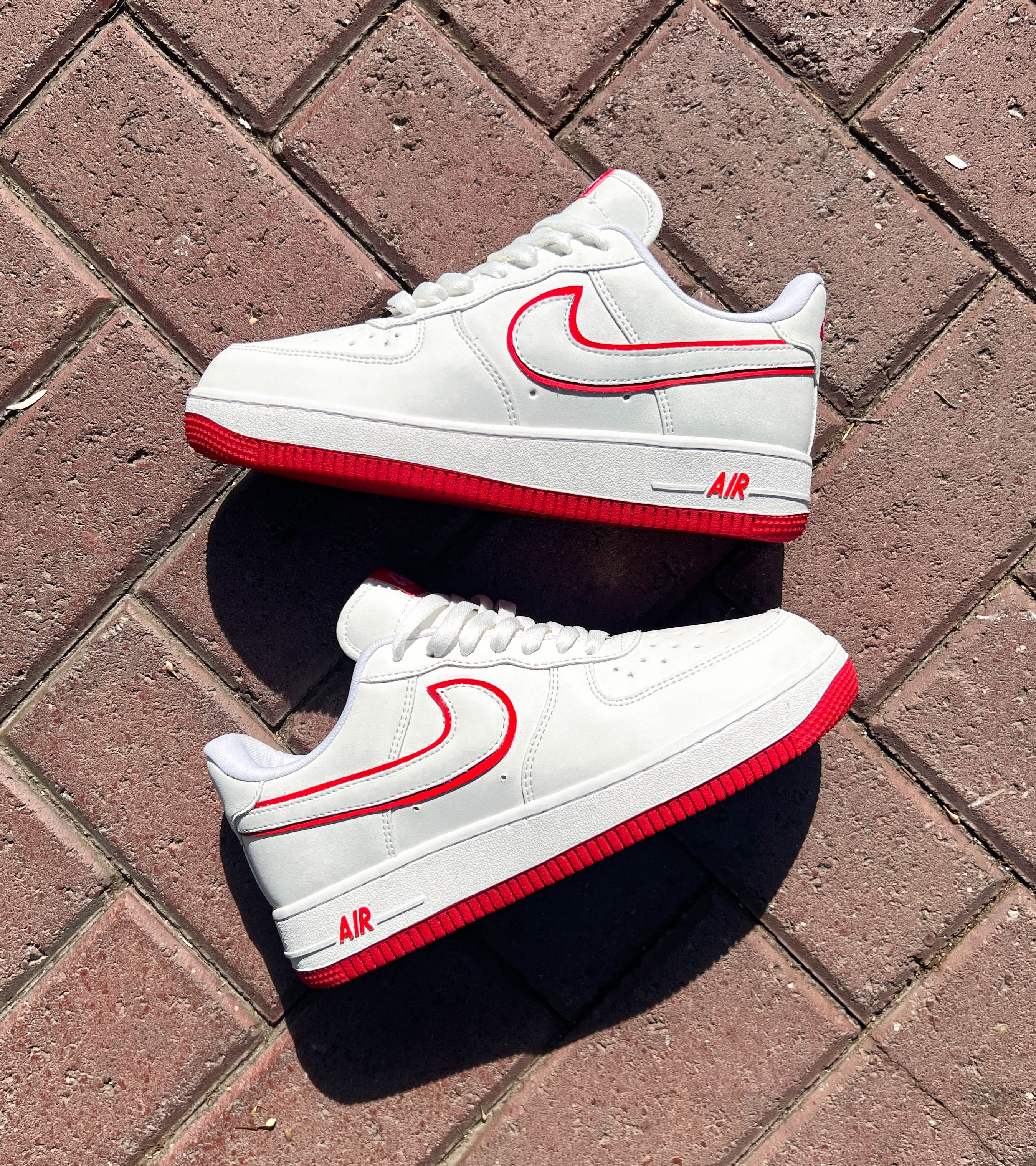 NIKE  AF1 FORCE LOW WHITE AND RED