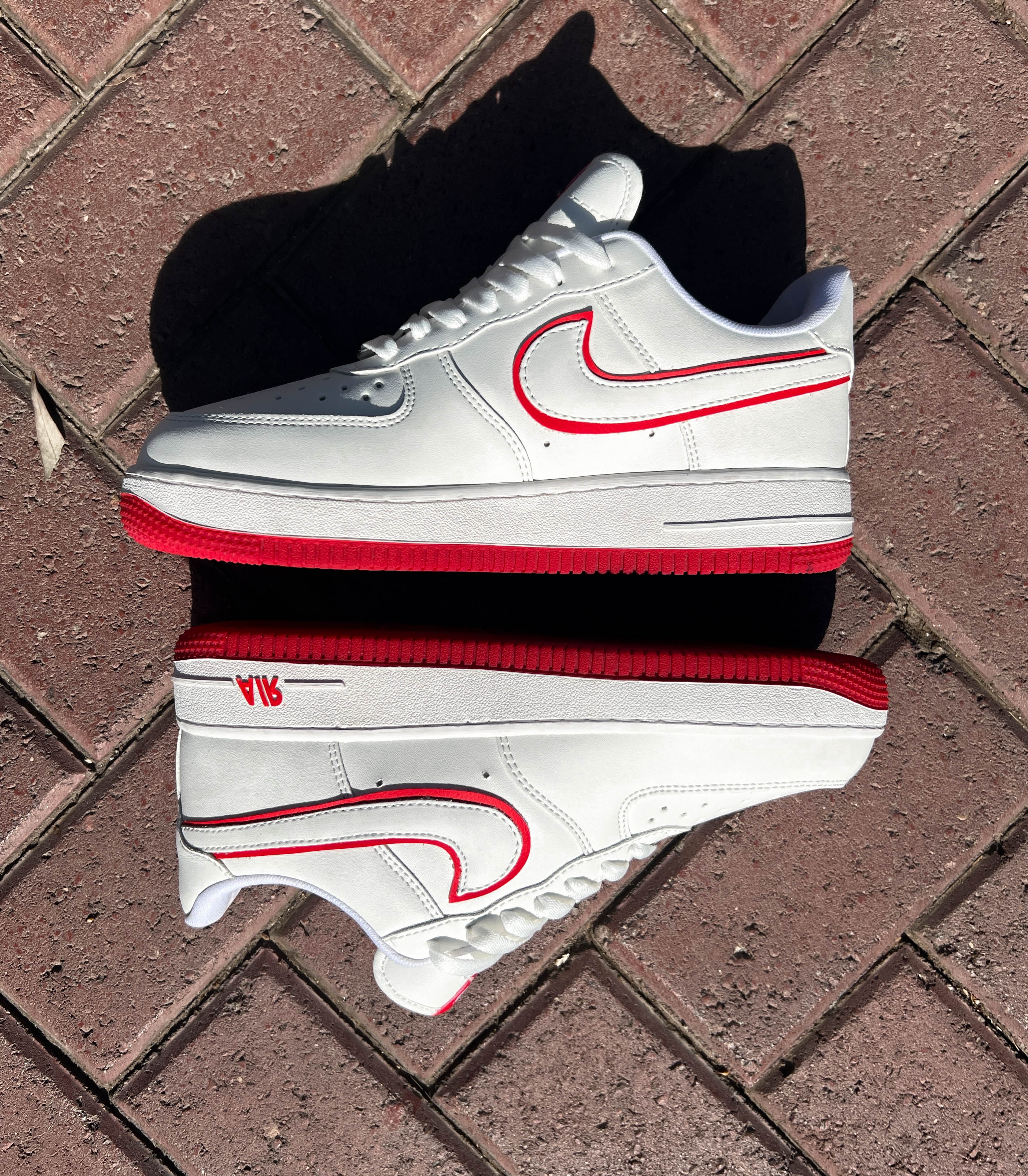 NIKE  AF1 FORCE LOW WHITE AND RED