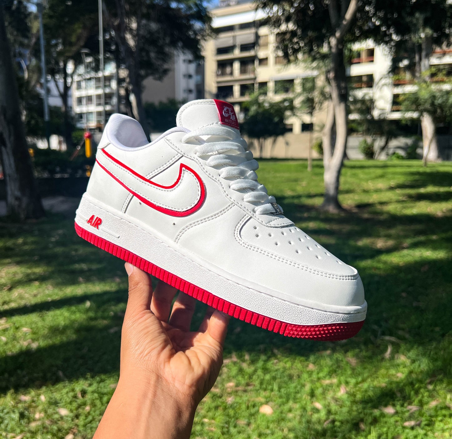 NIKE  AF1 FORCE LOW WHITE AND RED