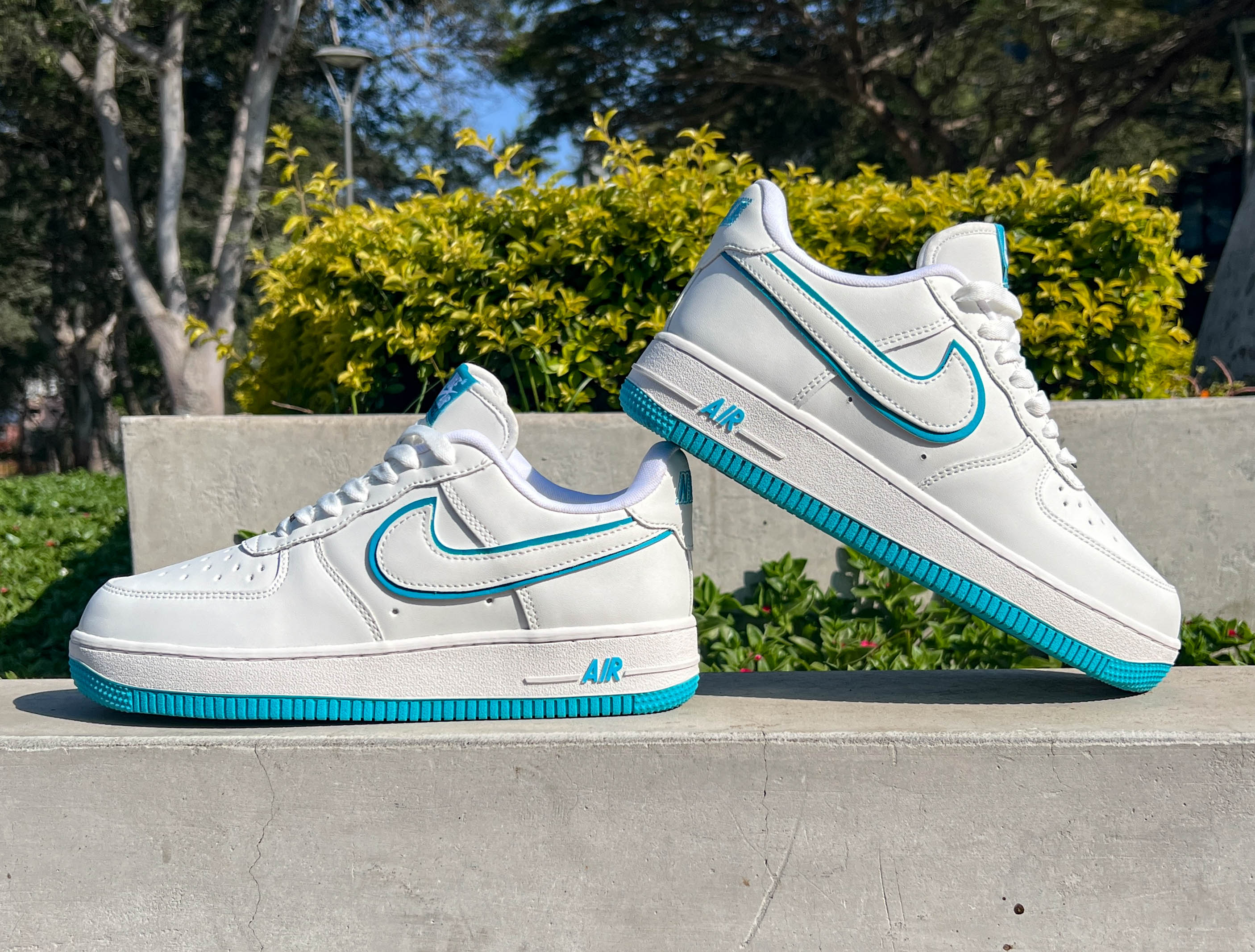 NIKE  AF1 FORCE LOW WHITE AND SKY BLUE