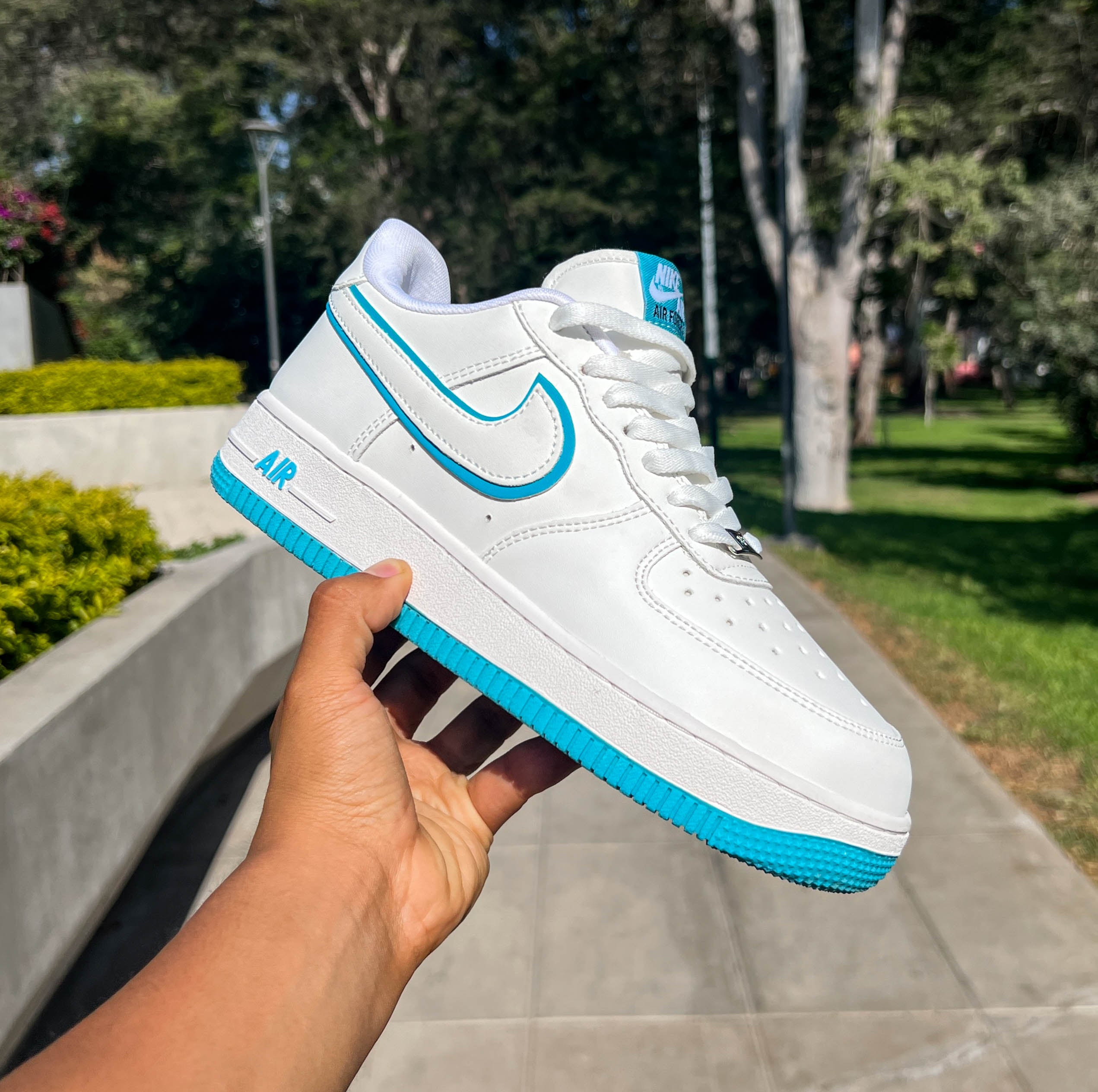 NIKE  AF1 FORCE LOW WHITE AND SKY BLUE