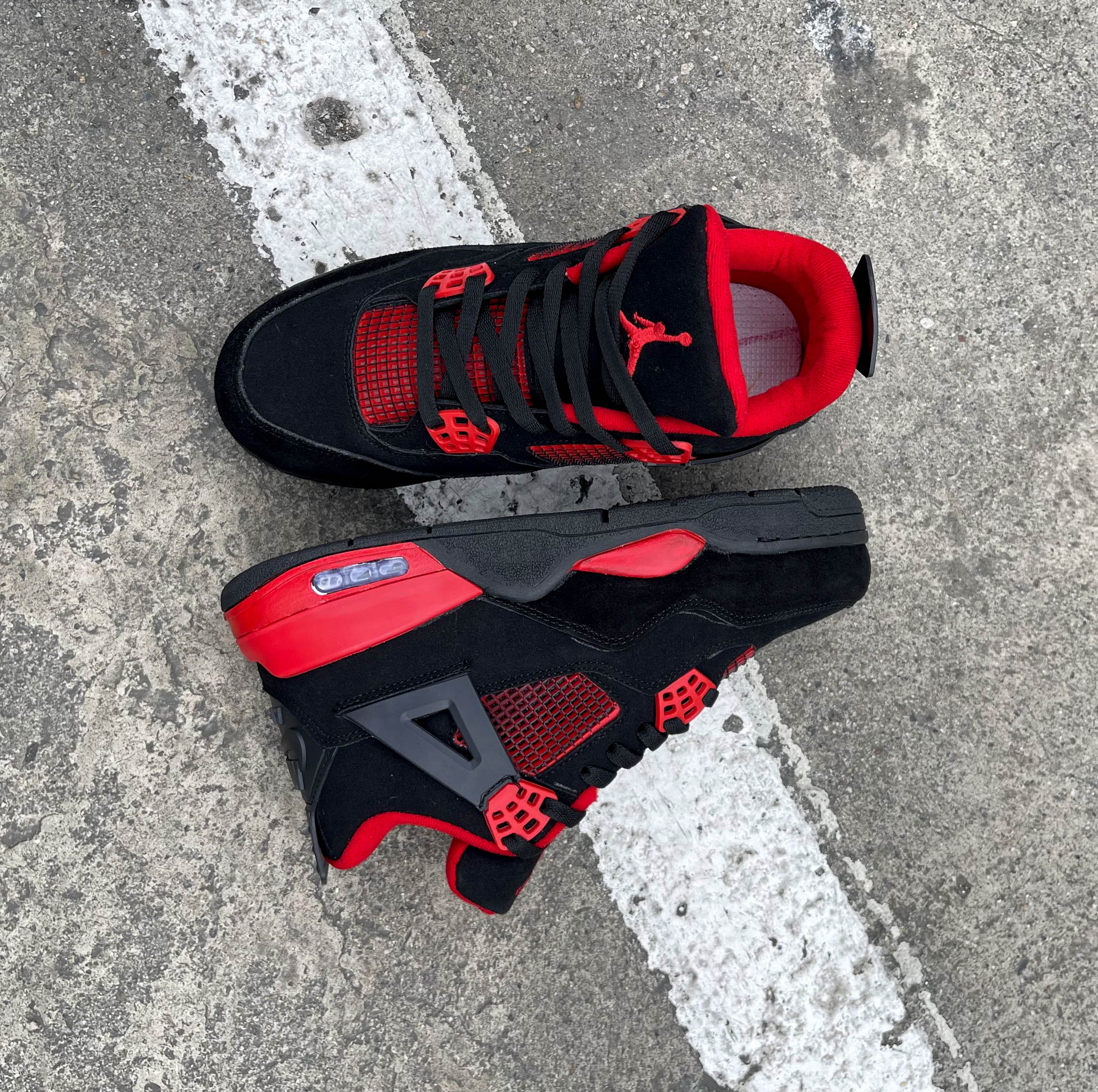 RETRO 4 BLACK  AND RED