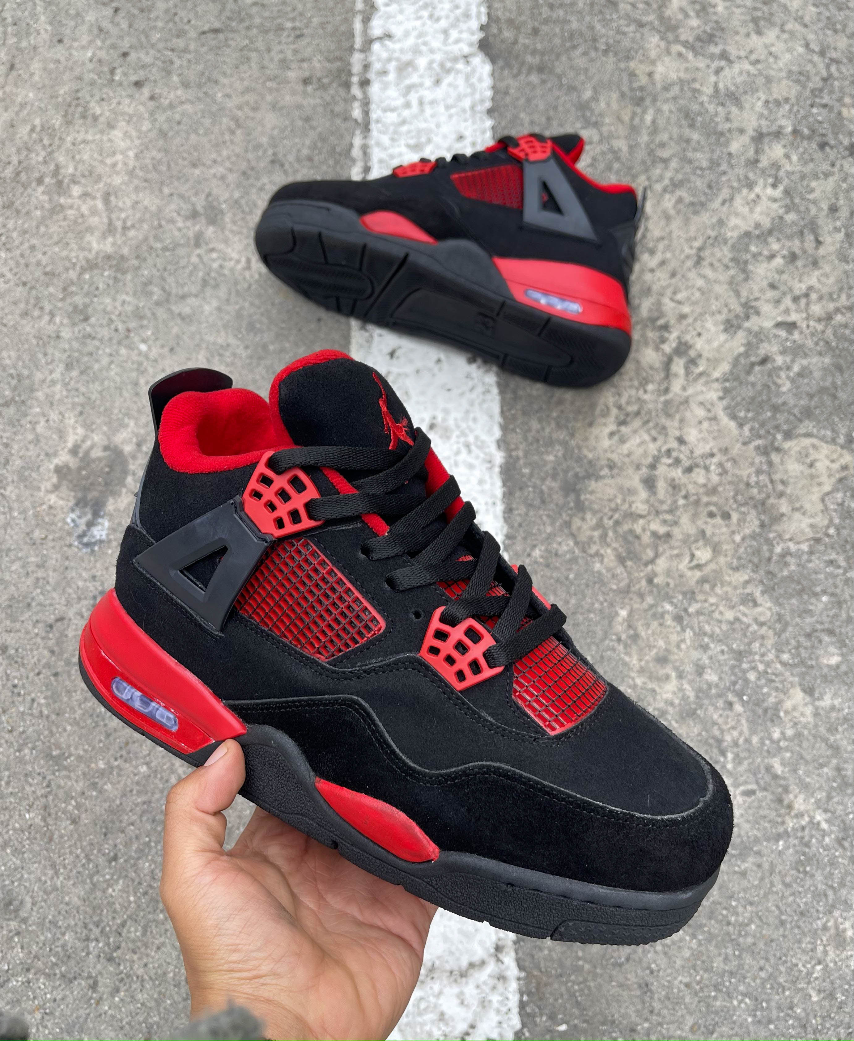 RETRO 4 BLACK  AND RED