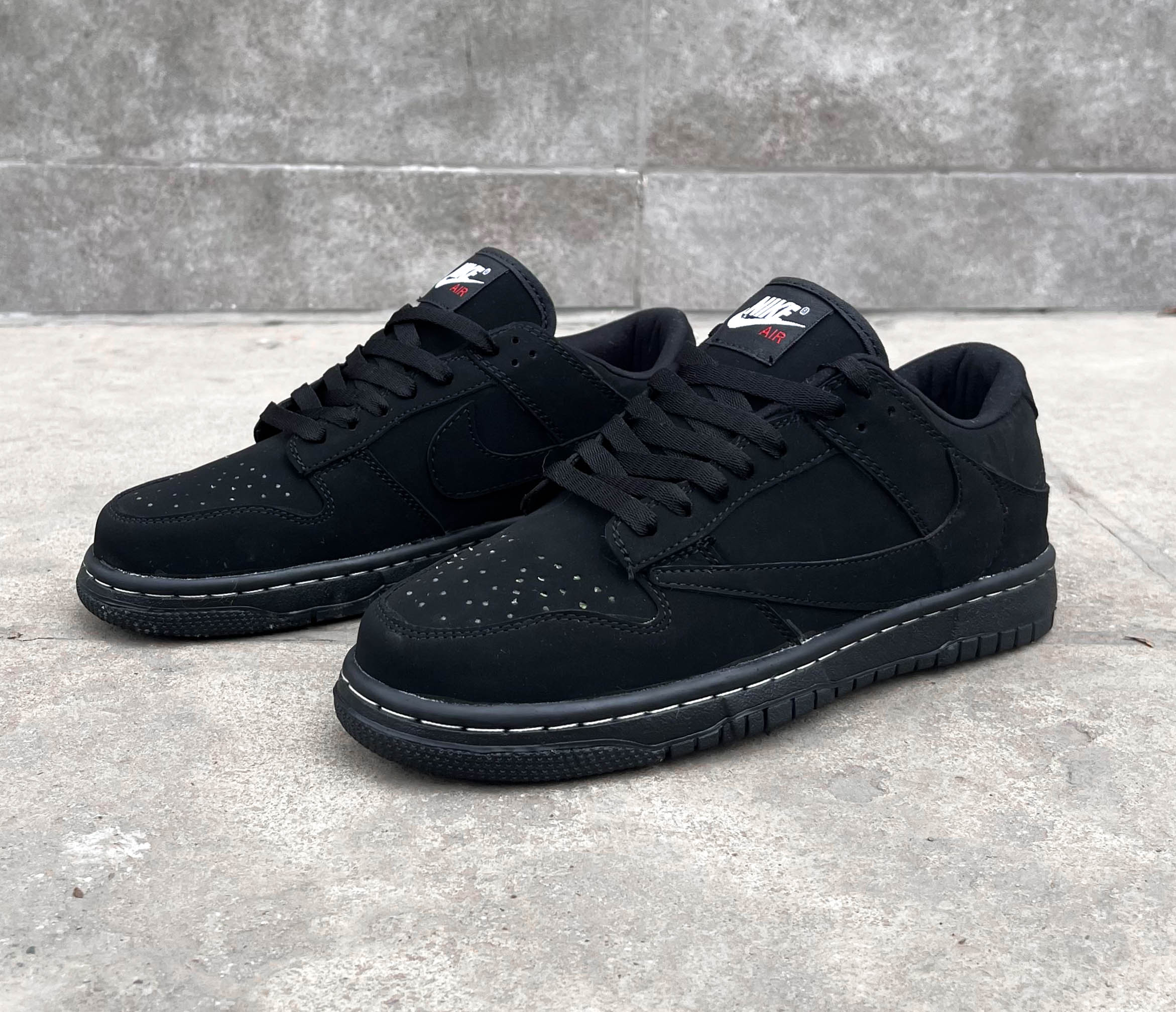 DUNK LOW BLACK