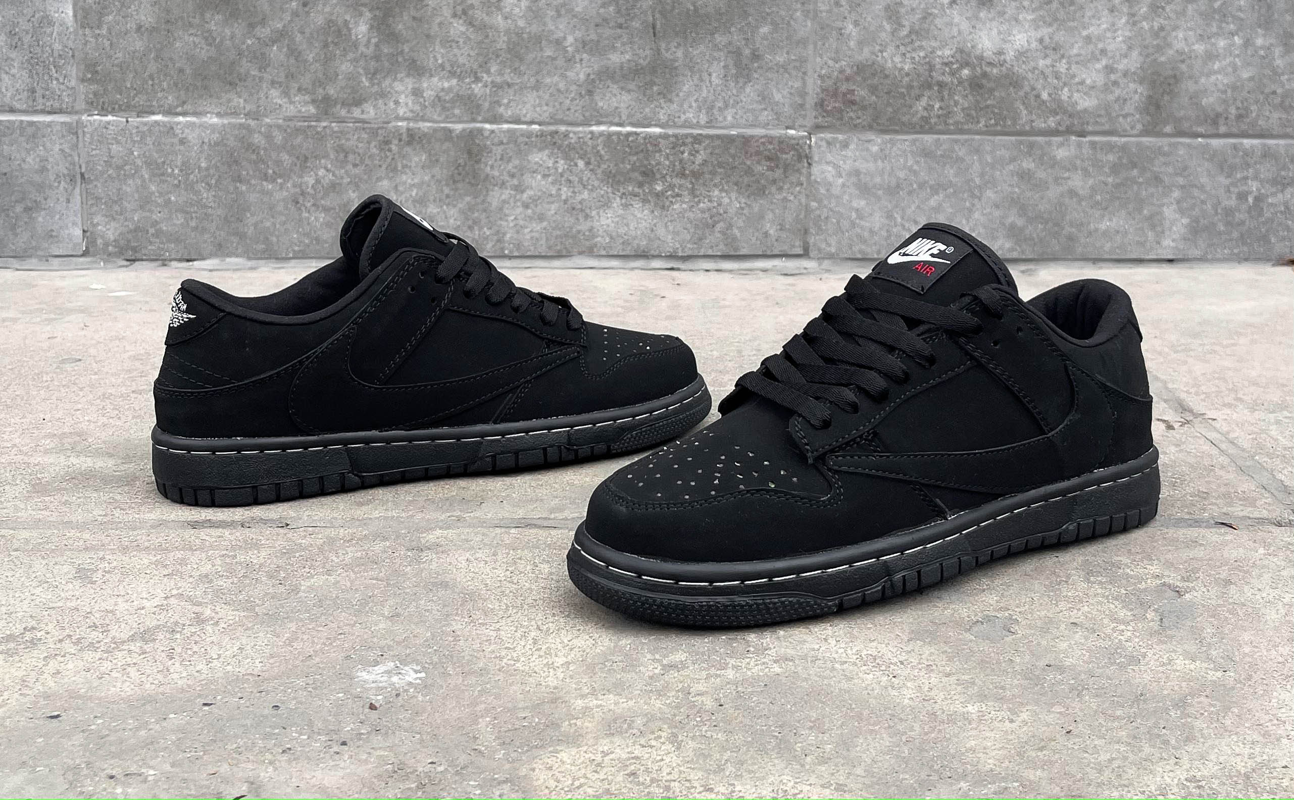 DUNK LOW BLACK