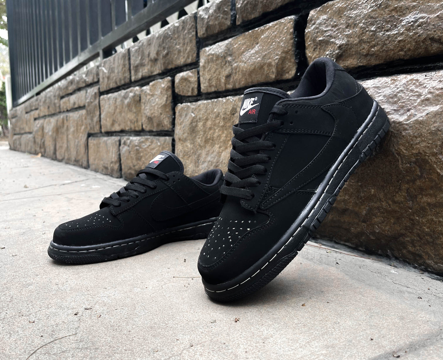 DUNK LOW BLACK