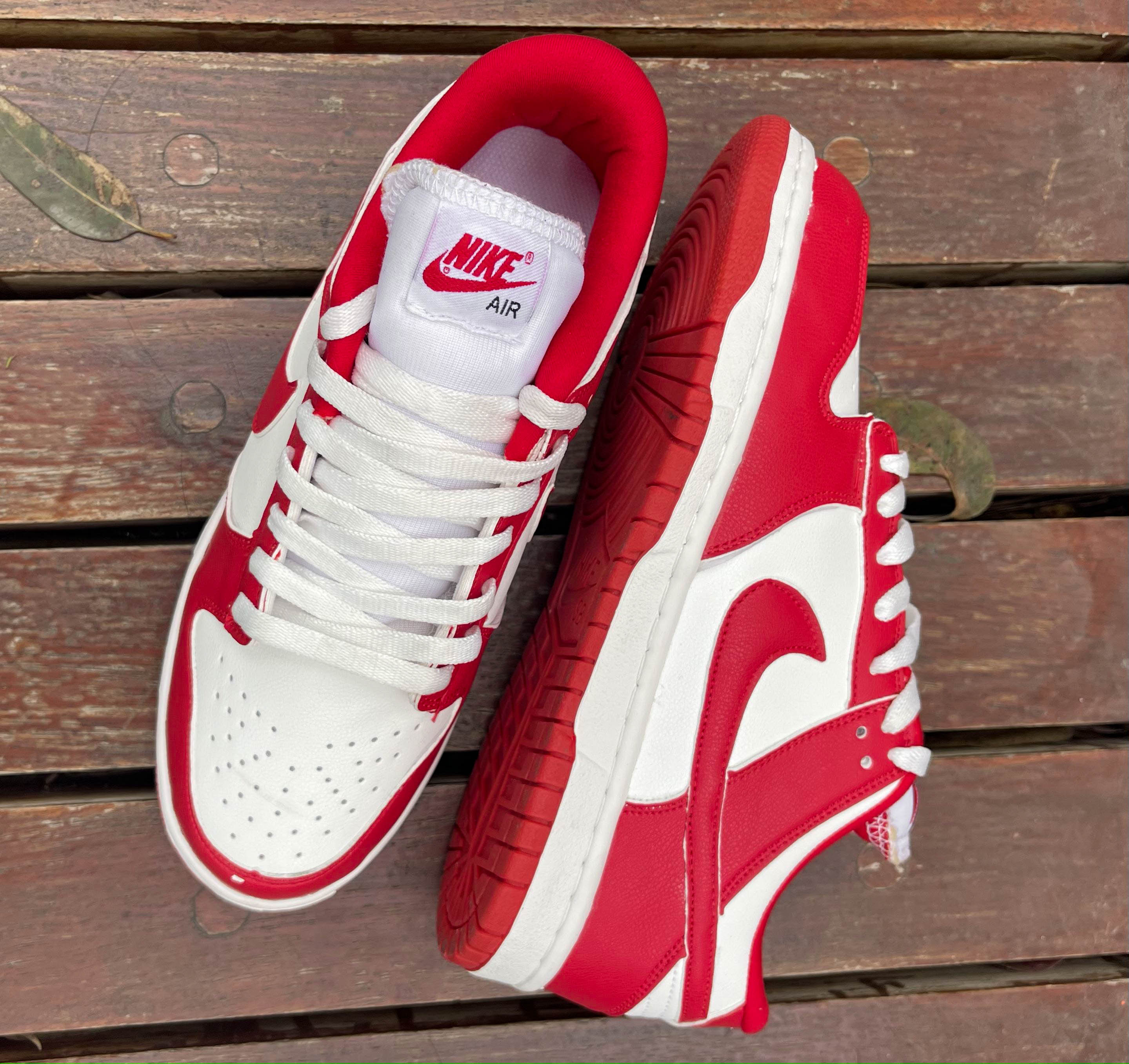 DUNK LOW RED