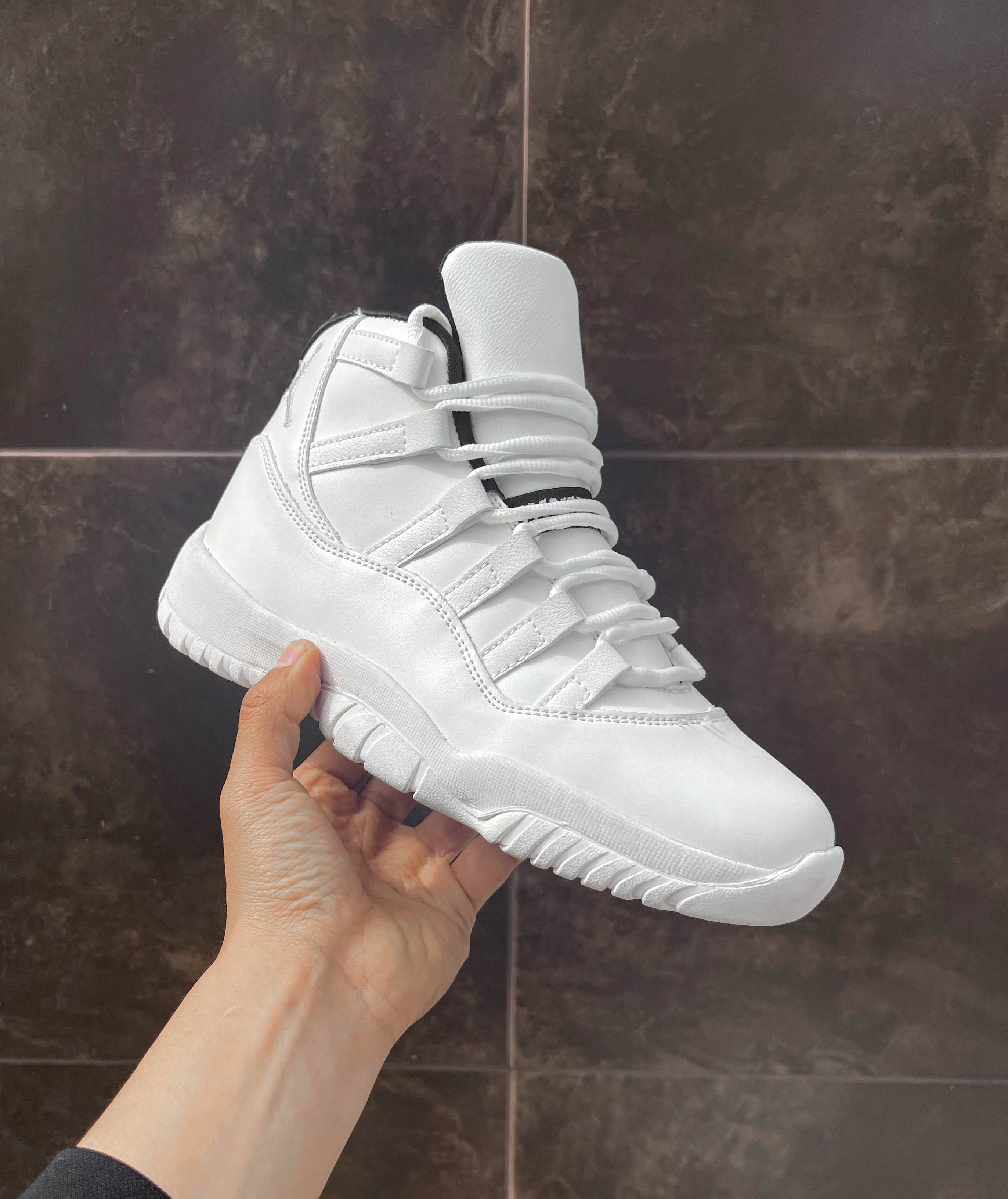 JORDAN 11 WHITE