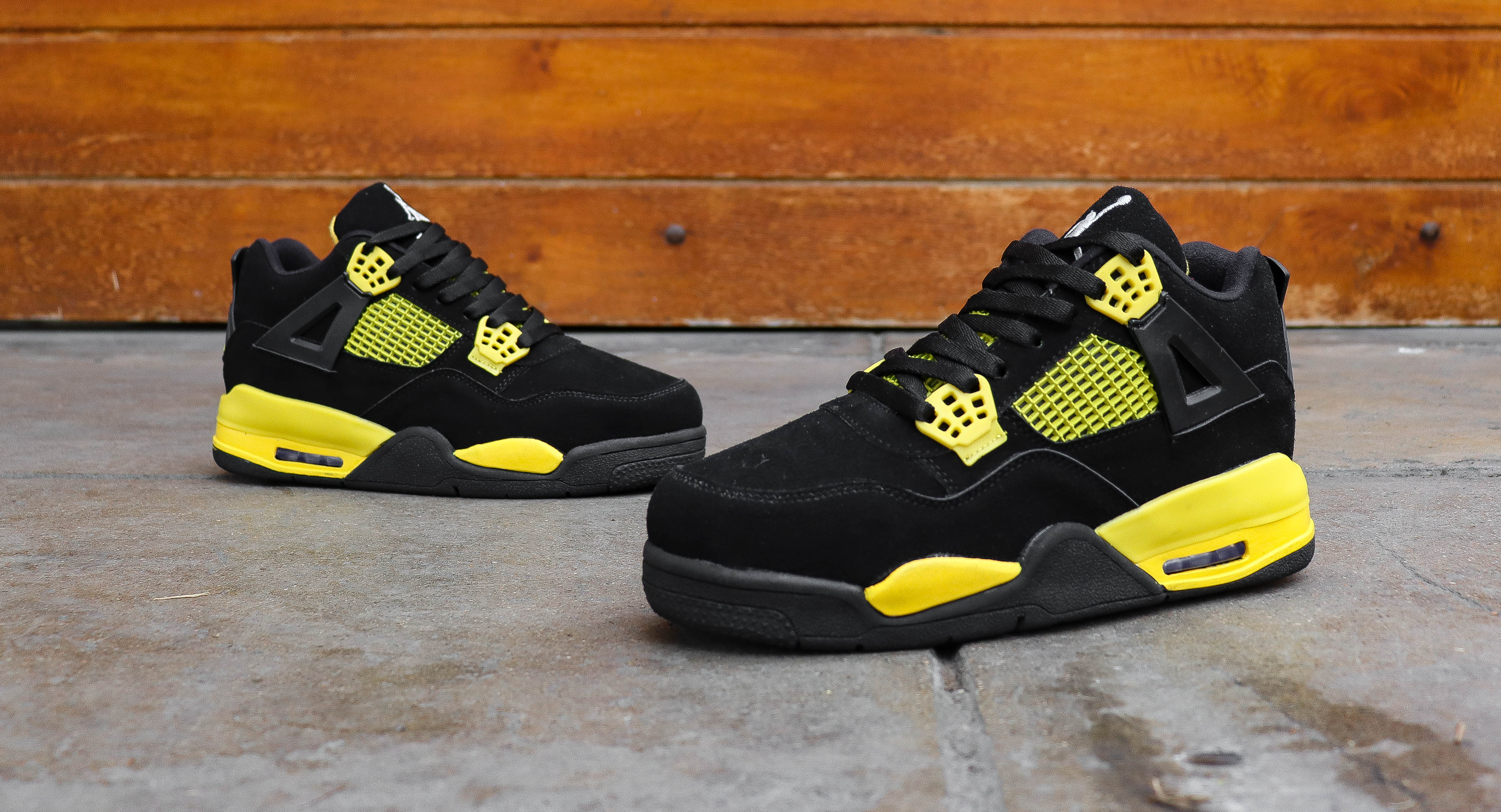 RETRO 4  BLACK  AND YELLOW