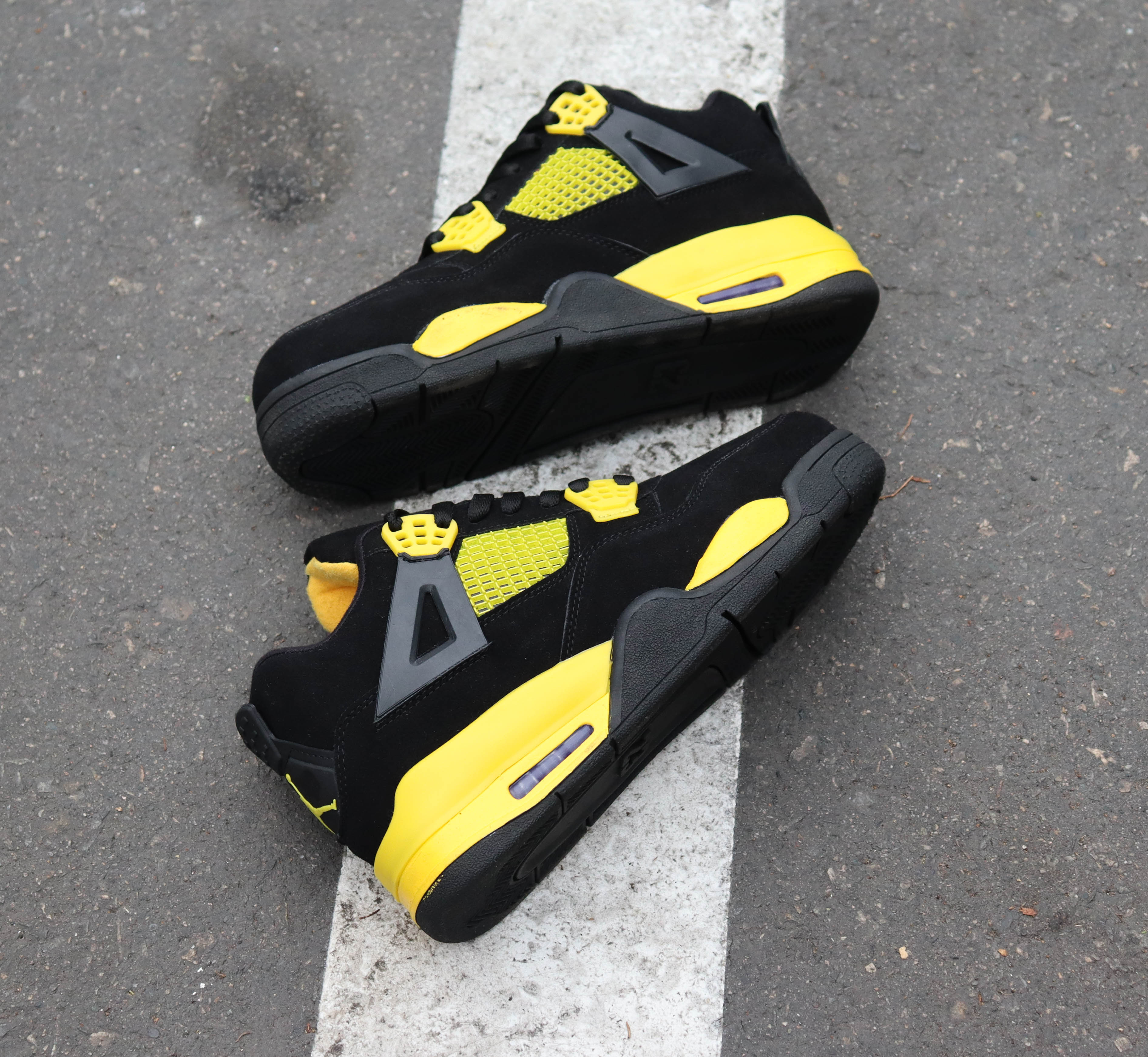 RETRO 4  BLACK  AND YELLOW