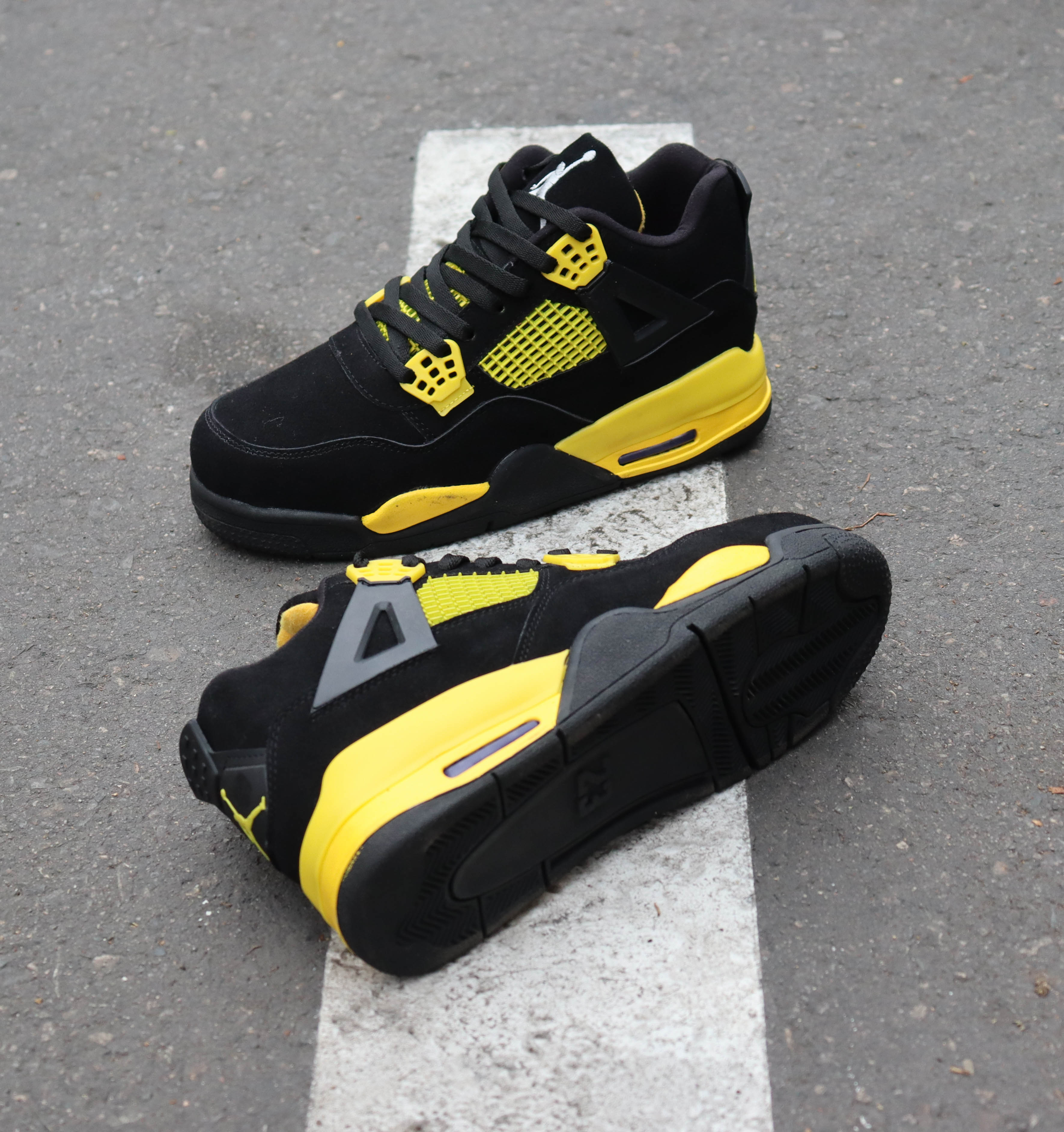 RETRO 4  BLACK  AND YELLOW