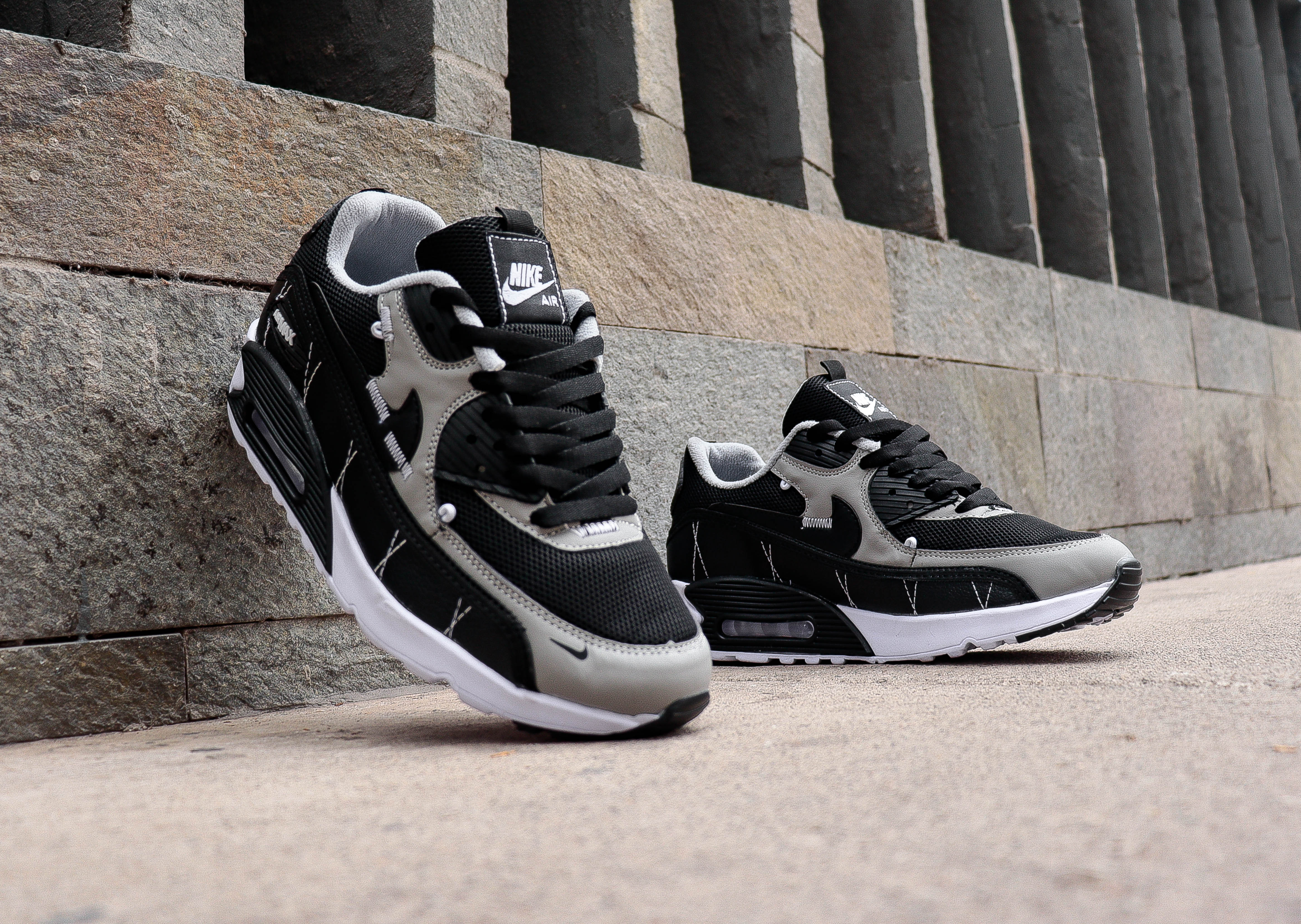 AIR MAX 90 BLACK  AND  SILVER