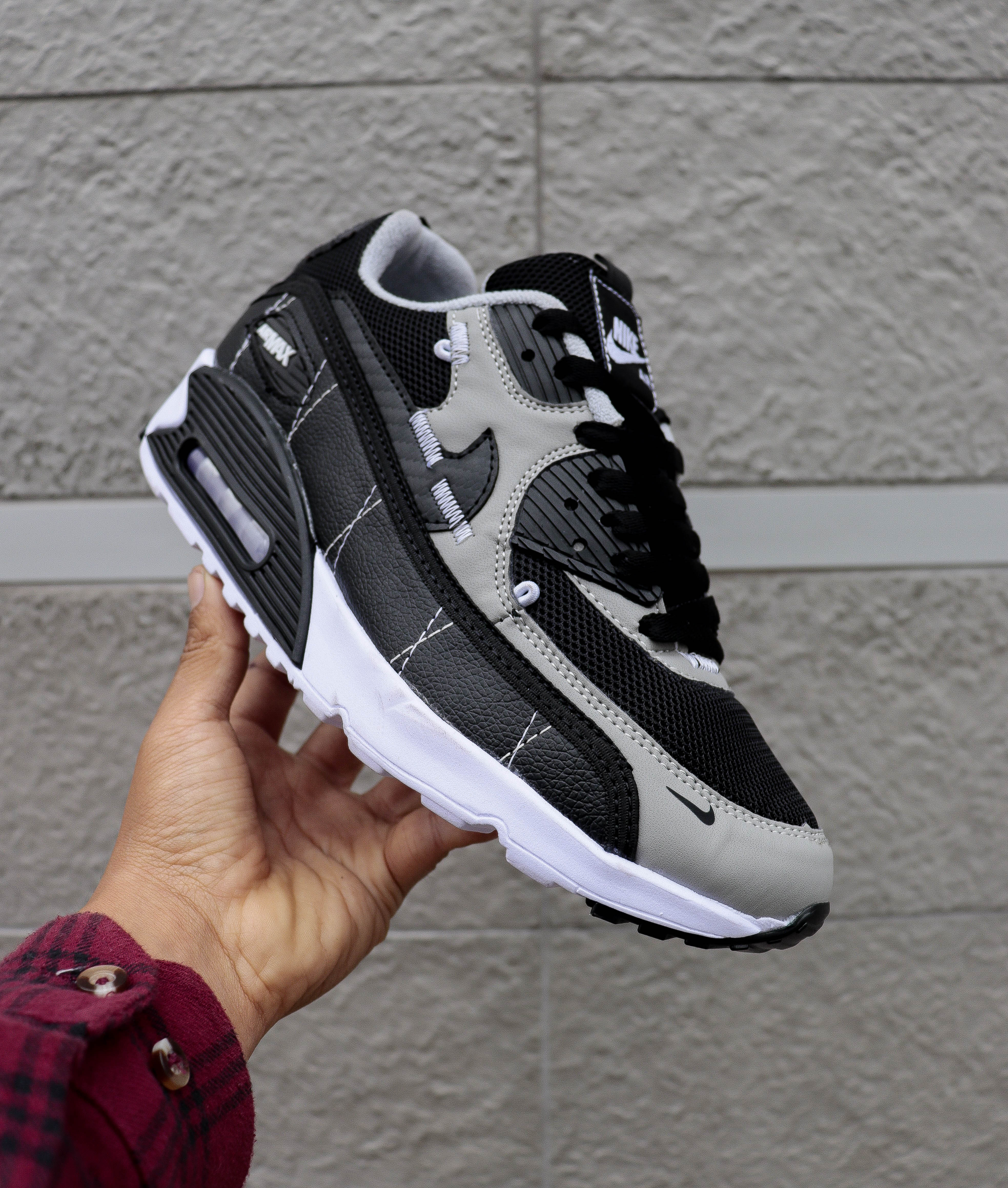 AIR MAX 90 BLACK  AND  SILVER