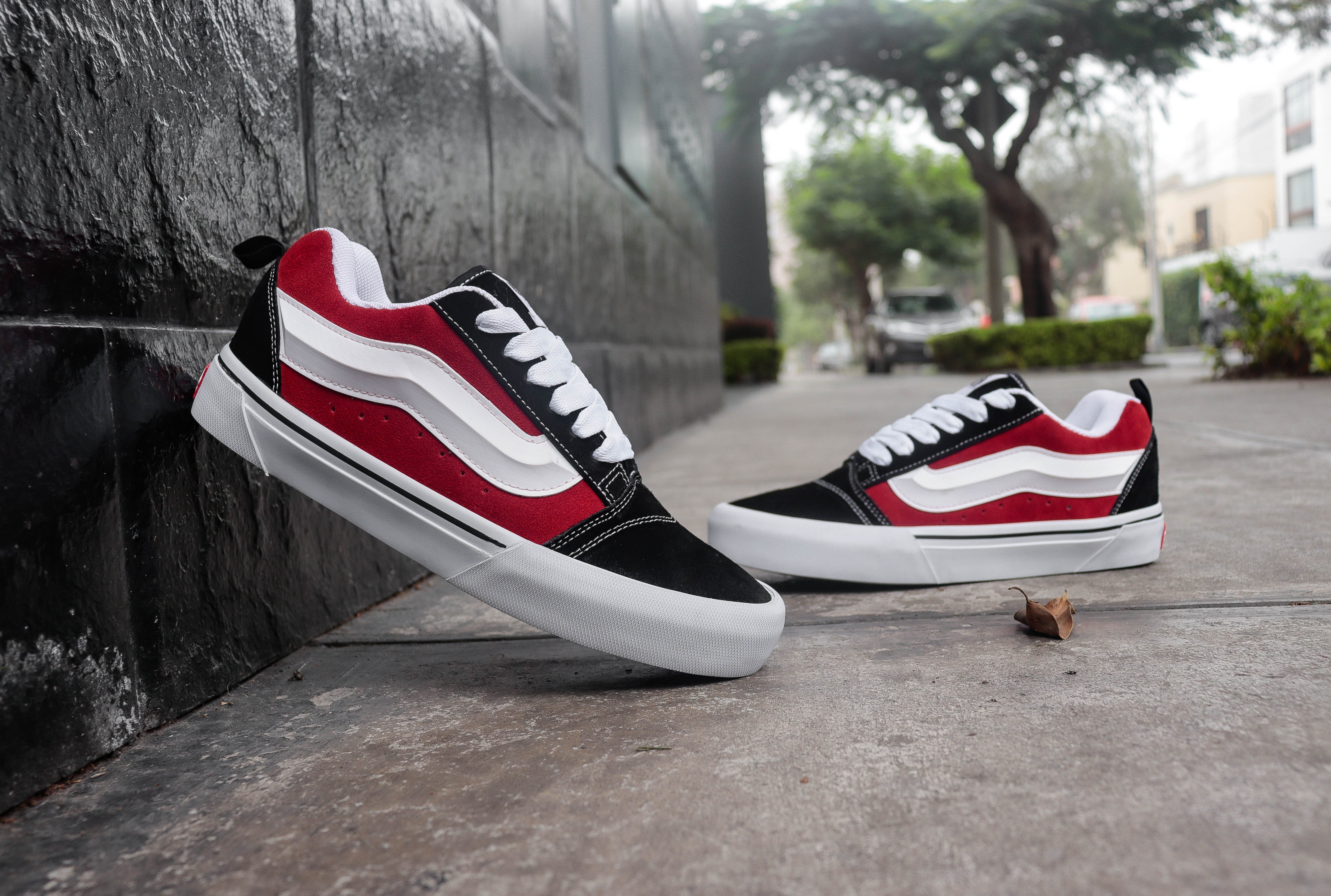 KNU VANS RED