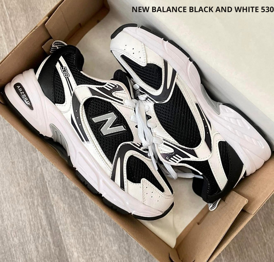 NEW BALANCE BLACK AND WHITE 530
