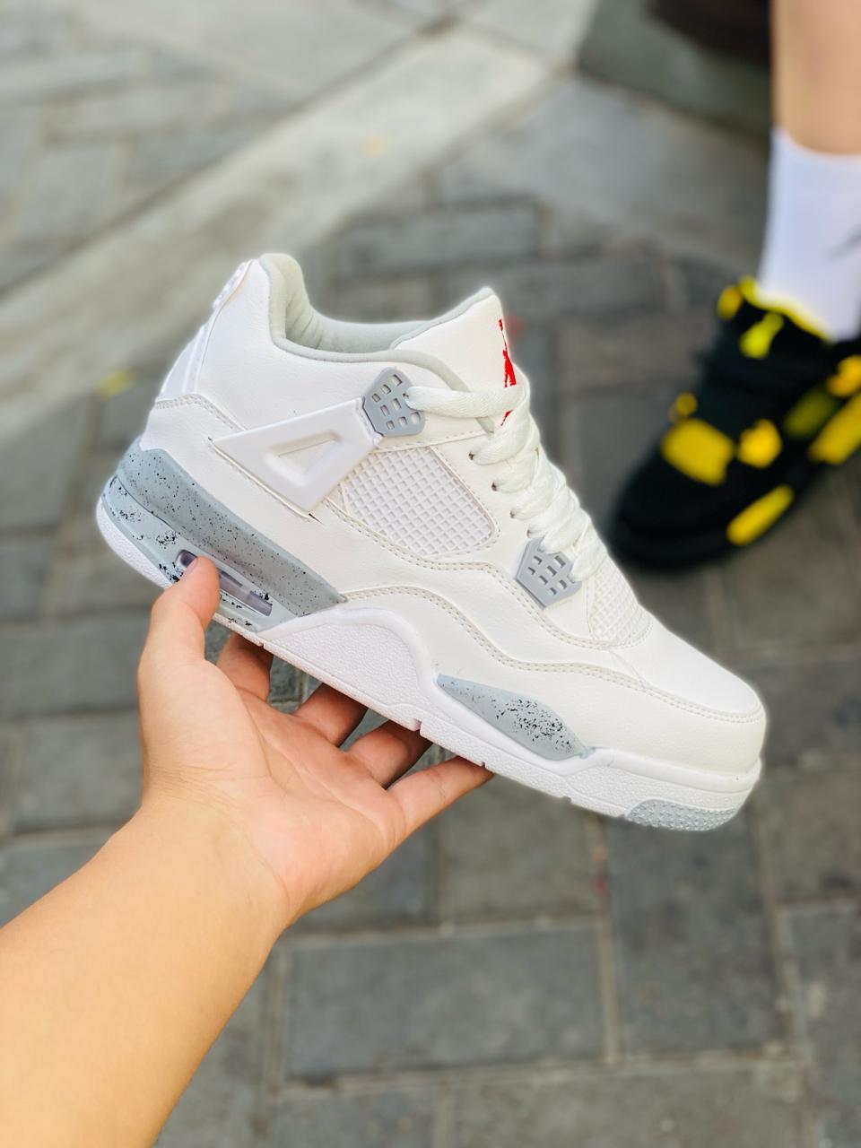 RETRO 4  SILVER