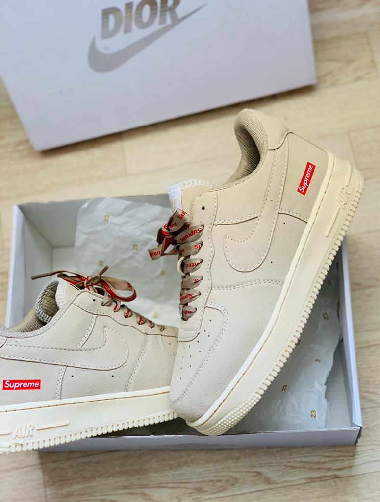 NIKE AIR FORCE  CREAM  SUPREME