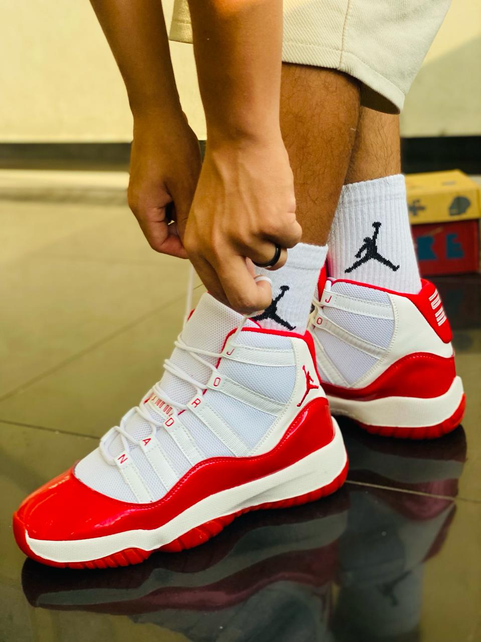 JORDAN 11 WHITE AND RED