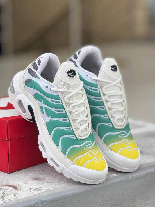 NIKE TN GREEN AND YELLOW