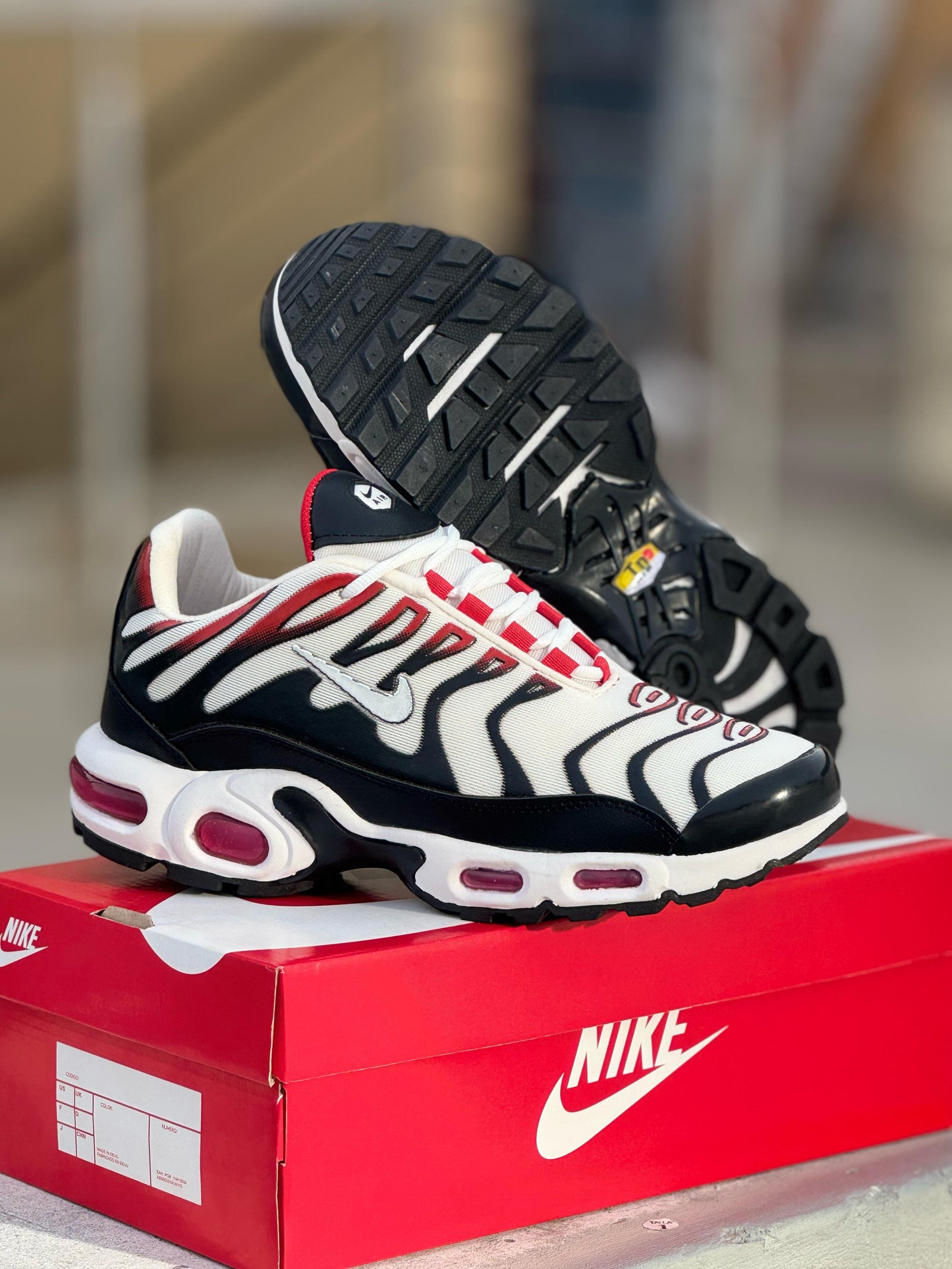 NIKE TN WHITE AND RED