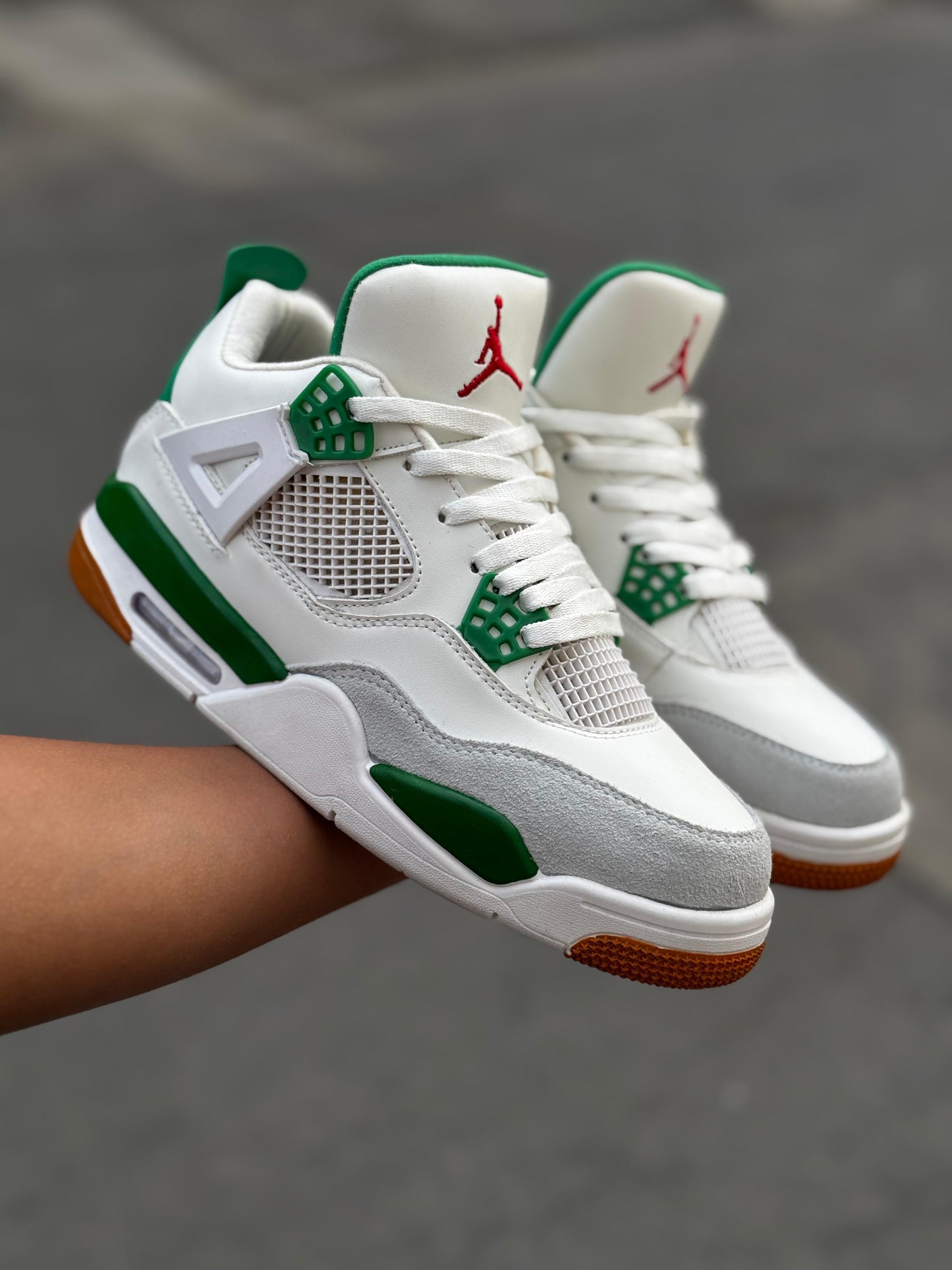RETRO 4  WHITE AND GREEN