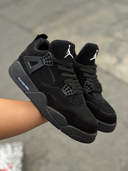 RETRO 4  BLACK